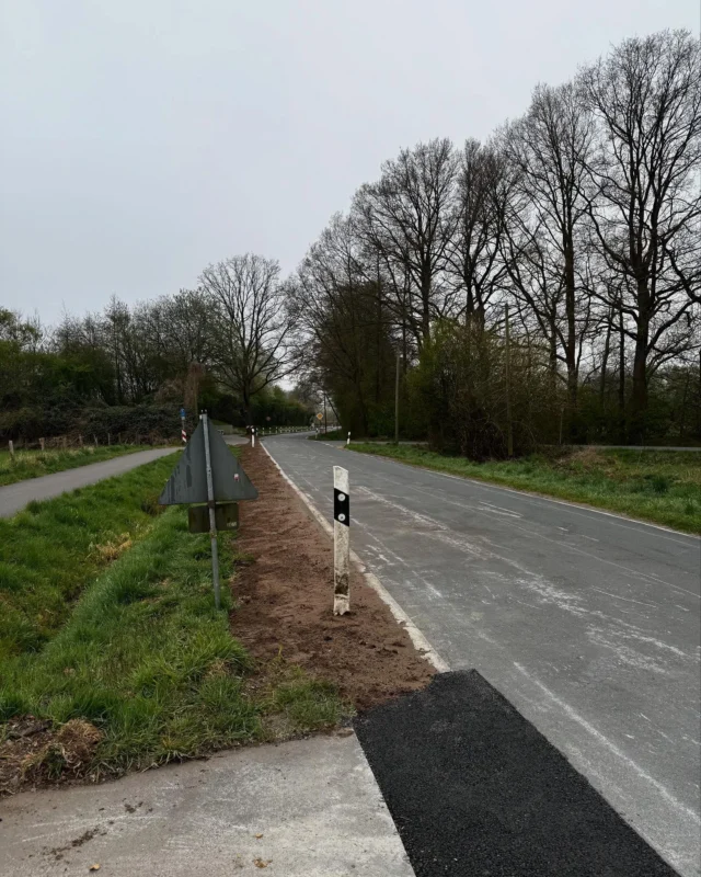 Die K48 von unserem Campingplatz nach Dülmen ist wieder offen!
Bitte beachtet, dass Google Maps die Straße möglicherweise noch als gesperrt anzeigt. Dies sollte sich aber bald ändern.